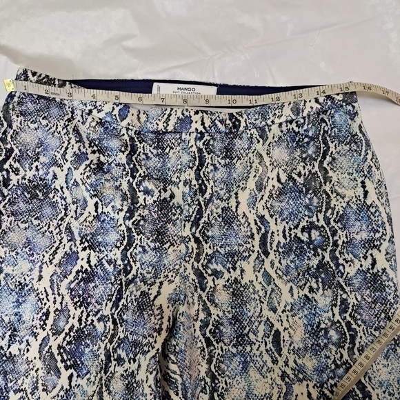 𝅺MANGO Snake print Ankle pants - Picture 3 of 6